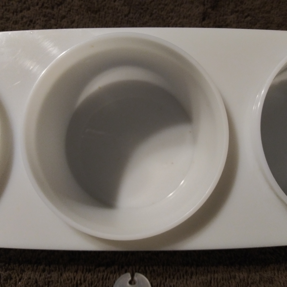 Vinyage Tupperware Condiment Server - Picture 3 of 6